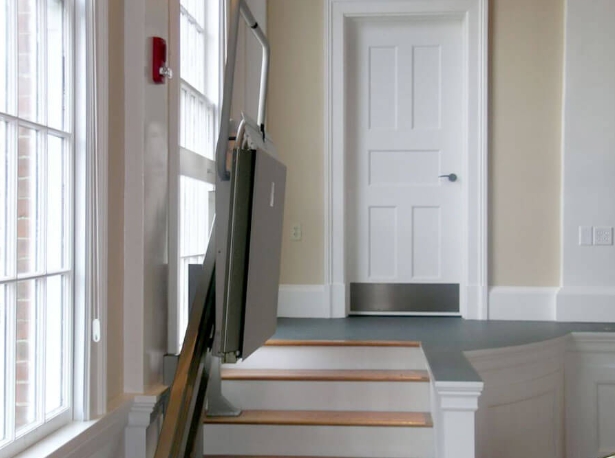 chair lifts for stairs with landings