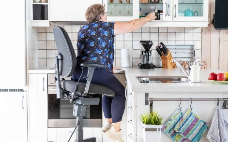 power lift chairs for elderly near me